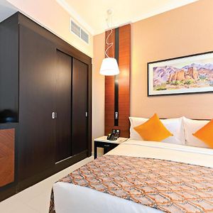 Deluxe Zimmer mit Kingsize-Bett