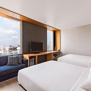 Urban Zimmer mit Queensize-Bett
