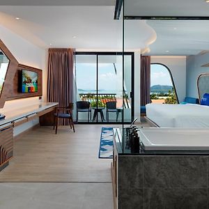 Zimmer mit Kingsize-Bett