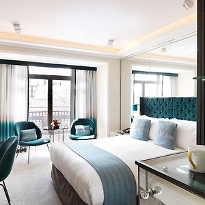 Deluxe Zimmer mit Kingsize-Bett