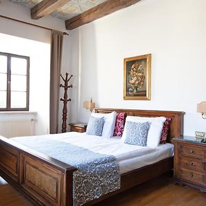 Elegance King Room
