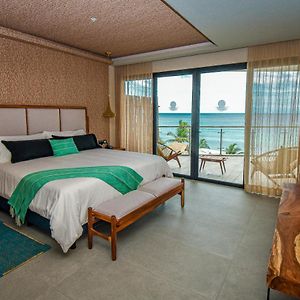 Deluxe Zimmer mit Kingsize-Bett und mit Ozeanblick