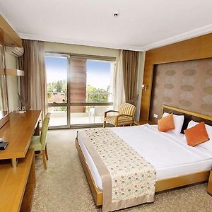 Deluxe Zimmer mit Kingsize-Bett