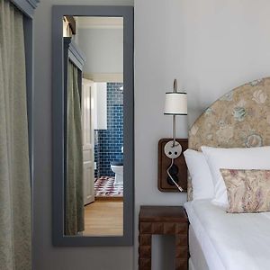 Standard Zimmer mit Kingsize-Bett