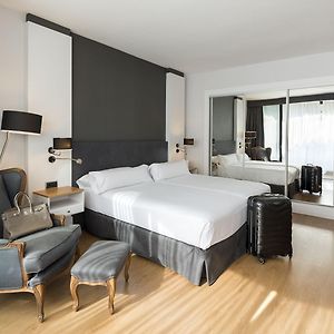 Comfort Zimmer mit Kingsize-Bett