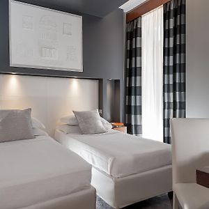 Zimmer mit zwei Einzelbetten