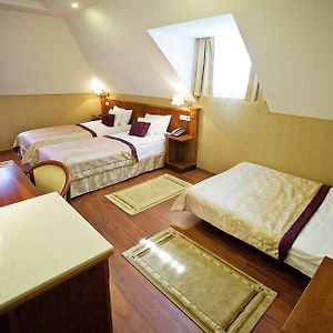 Dreibettzimmer