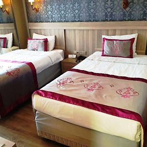 Zimmer mit zwei Einzelbetten