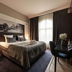 Deluxe Zimmer mit Kingsize-Bett