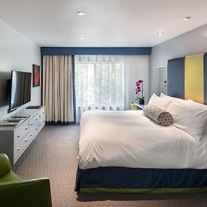 Standard Zimmer mit Kingsize-Bett