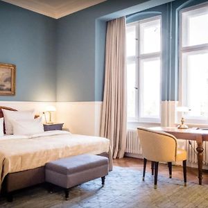 Salon Zimmer mit Kingsize-Bett