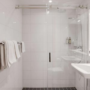 Familien-Zimmer mit zwei Einzelbetten