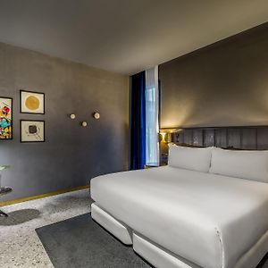Basic Zimmer mit Kingsize-Bett