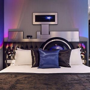 Standard Zimmer mit Kingsize-Bett