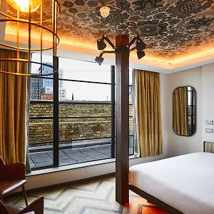Deluxe Zimmer mit Kingsize-Bett