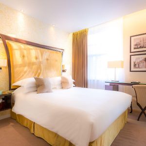 Superior Zimmer mit Kingsize-Bett