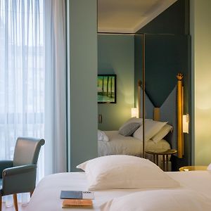 Deluxe Zimmer mit Kingsize-Bett