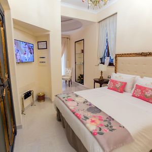 Deluxe Zimmer mit Kingsize-Bett