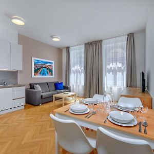 Downtown Suites Kodanska
