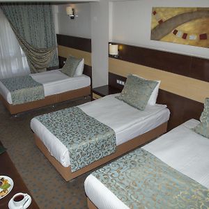 Dreibettzimmer