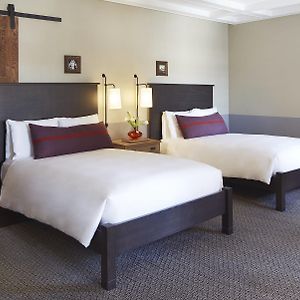 Deluxe Zimmer mit Kingsize-Bett