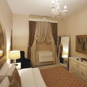 Standard Zimmer mit Kingsize-Bett