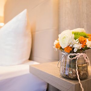 Standard Zimmer mit Kingsize-Bett