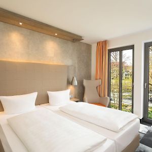 Zimmer mit Kingsize-Bett