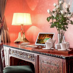 Deluxe Zimmer mit Kingsize-Bett
