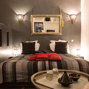 Standard Zimmer mit Kingsize-Bett