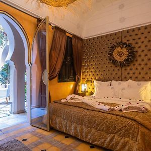 Comfort Zimmer mit Kingsize-Bett