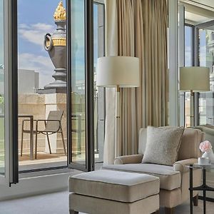 Suite mit Kingsize-Bett im Penthouse