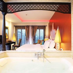 Deluxe Zimmer mit Kingsize-Bett