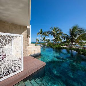 Junior Suite mit Schwimmbadblick