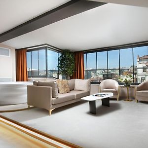 Penthouse Suite