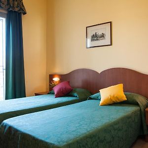 Zimmer mit zwei Einzelbetten