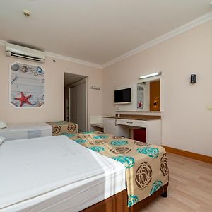 Standard Zimmer mit Kingsize-Bett