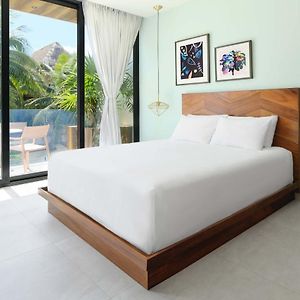 Gemütliches Zimmer mit Queensize-Bett