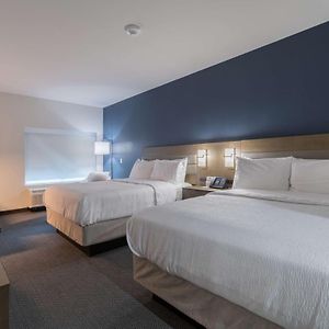 Zimmer mit Zugang für Rollstuhlfahrer mit Queensize-Bett