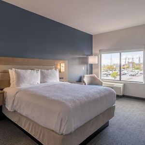 Zimmer mit Kingsize-Bett für Gäste mit Behinderungen