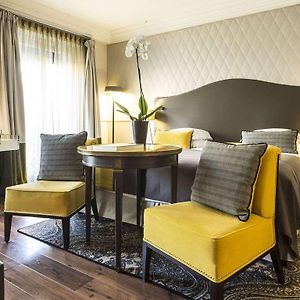 Deluxe Zimmer mit Kingsize-Bett