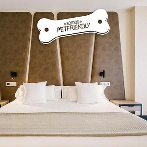Standard Zimmer mit Kingsize-Bett