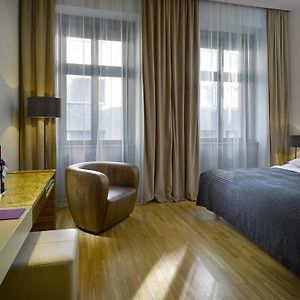 Deluxe Zimmer mit Kingsize-Bett