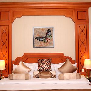 Deluxe Zimmer mit Kingsize-Bett