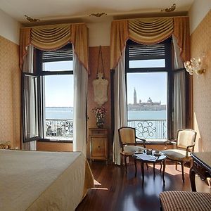 Superior Zimmer mit Kingsize-Bett
