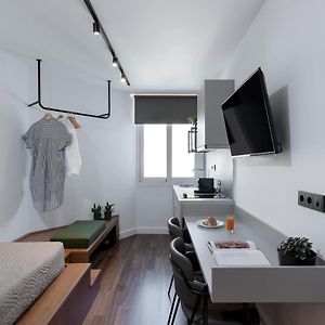 Deluxe Studio