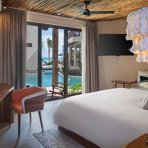 Deluxe Zimmer mit Kingsize-Bett