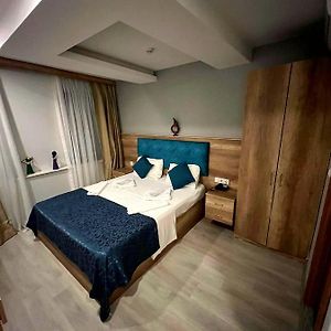 Standard Zimmer mit Kingsize-Bett