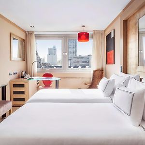 Zimmer mit zwei Einzelbetten
