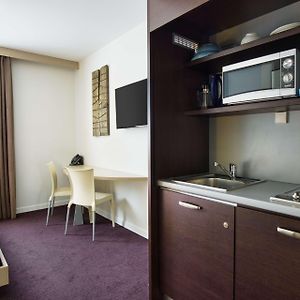 Standard Zimmer mit Kingsize-Bett